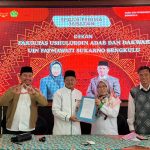 Suasana Khidmat Serah Terima Jabatan Dekan FUAD UIN FAS Bengkulu, Dr. Aan Supian Pimpin Prof. Dr. Suryani