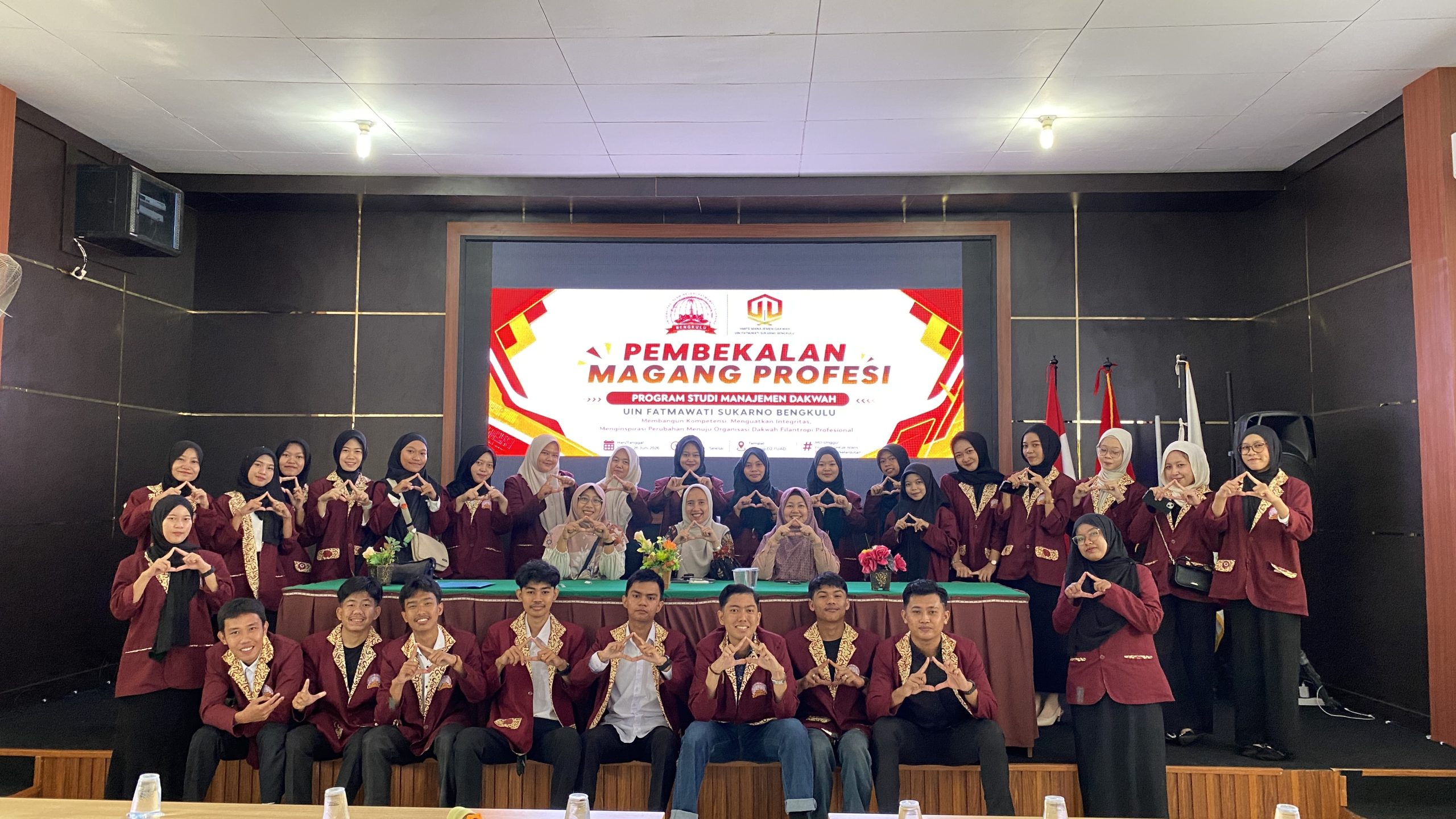 Read more about the article Bekali Mahasiswa Hadapi Dunia Kerja dan Dakwah, Prodi Manajemen Dakwah FUAD Gelar Pembekalan Magang Profesi