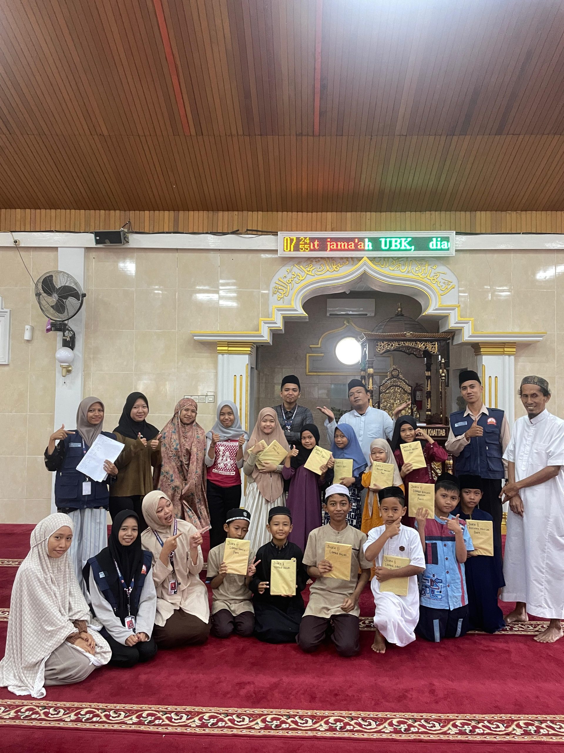 Read more about the article Mahasiswa KKN FUAD UIN Fatmawati Soekarno Bengkulu Semarakkan Tahun Baru Islam 1448 H Melalui Lomba Keagamaan dan Didikan Subuh