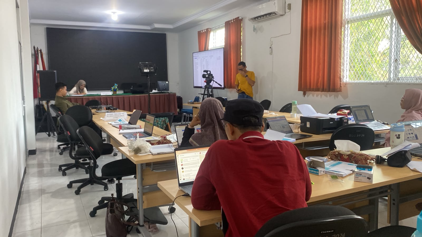 Read more about the article Pantang Libur Demi Akreditasi Unggul, FUAD Matangkan Persiapan Visitasi Akreditasi Prodi BKI