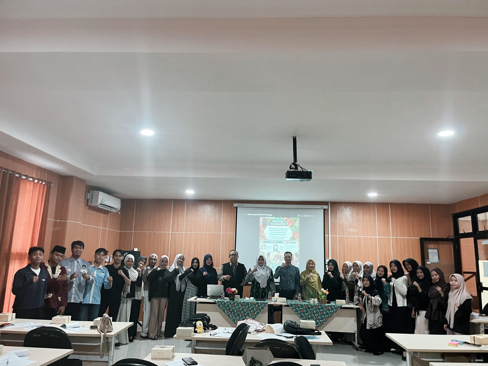 Read more about the article Prodi Aqidah dan Filsafat Islam FUAD UIN FAS Bengkulu Gelar FGD Penelitian Dosen, Kaji Dialektika Islam dan Budaya Lokal dalam Tradisi Tadut