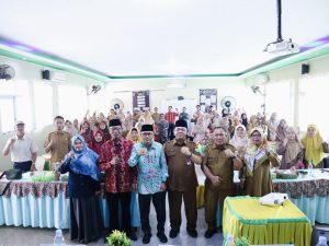Read more about the article Dr. Hermi Pasmawati Jadi Narasumber IHT SMA Negeri 4 Kota Bengkulu, Bahas Etos Kerja, ESQ, dan Resiliensi Pendidik di Era Digital